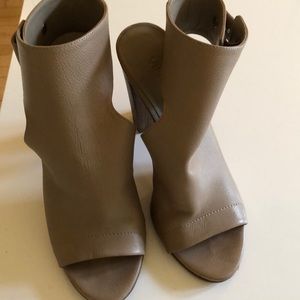 Vince Addie Leather open toed bootie in taupe